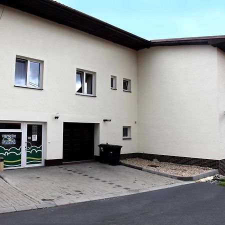 Penzion V Roklich & Apartmens V Roklich Říčany Eksteriør bilde
